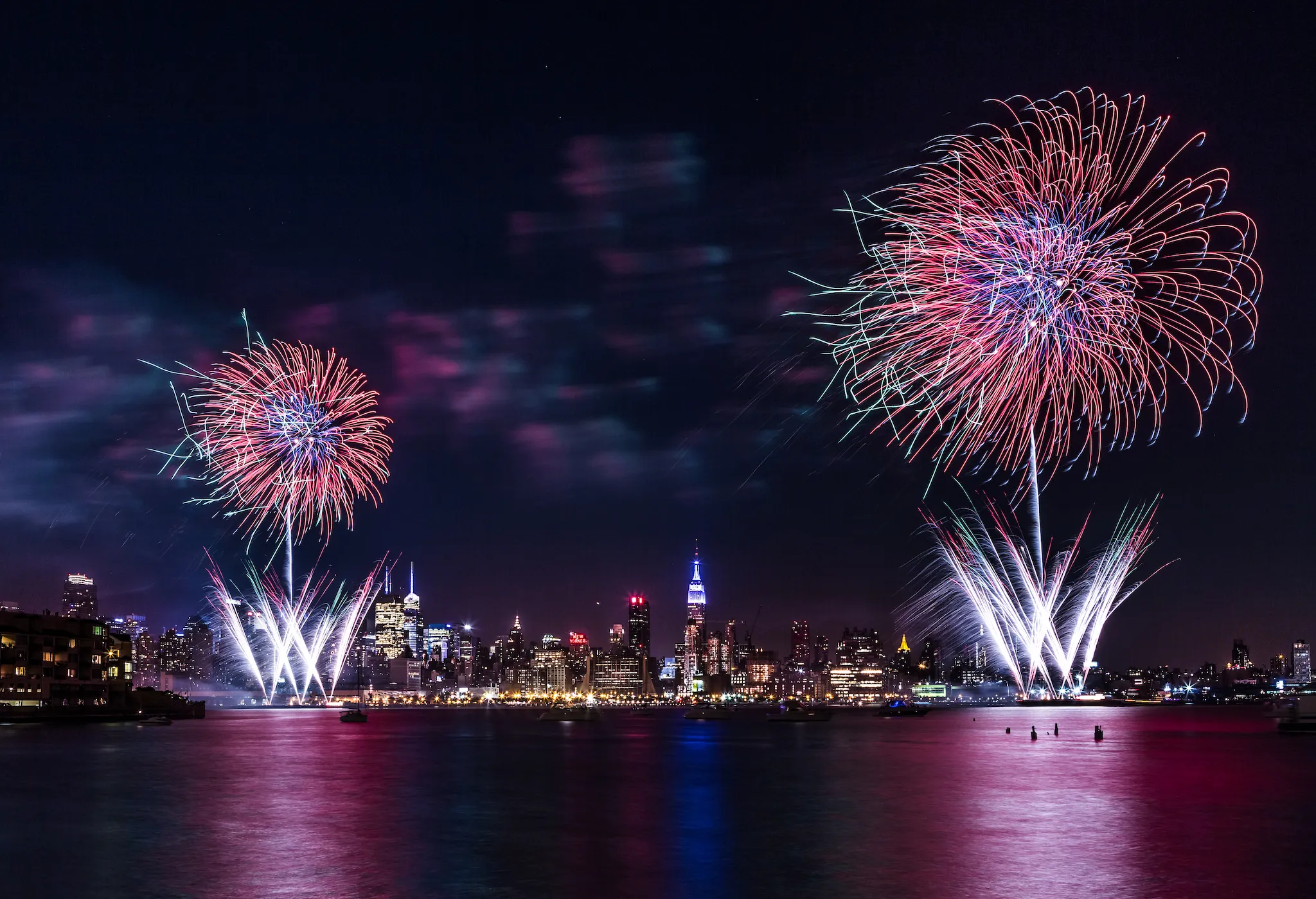 Independence Day fireworks above the Manhattan skyline on July 4, 2013 in Weehawken, New Jersey.