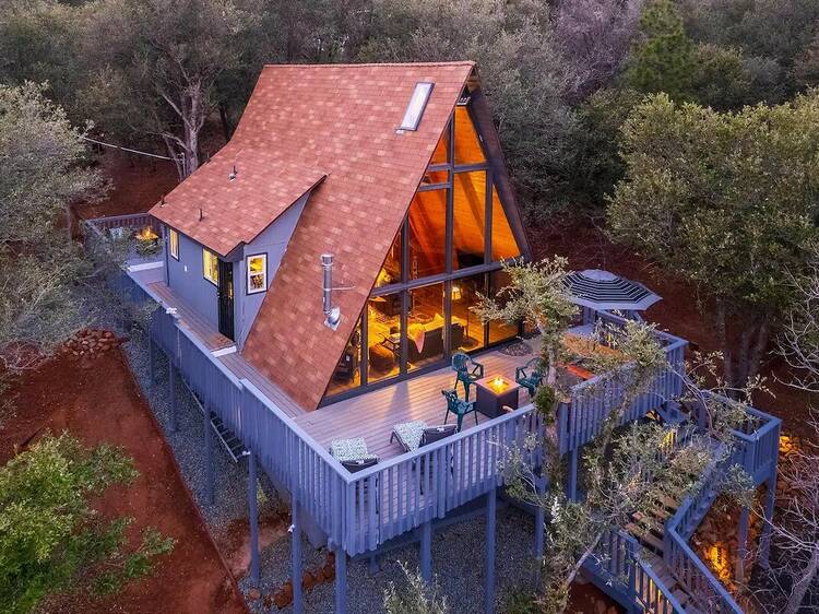 The mega treehouse cabin in Pine Hills, Julian