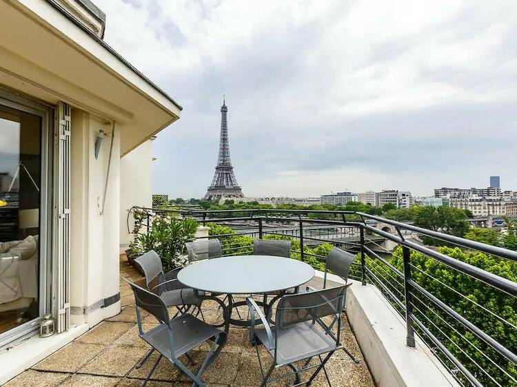 An Art Deco apartment with Eiffel Tower views