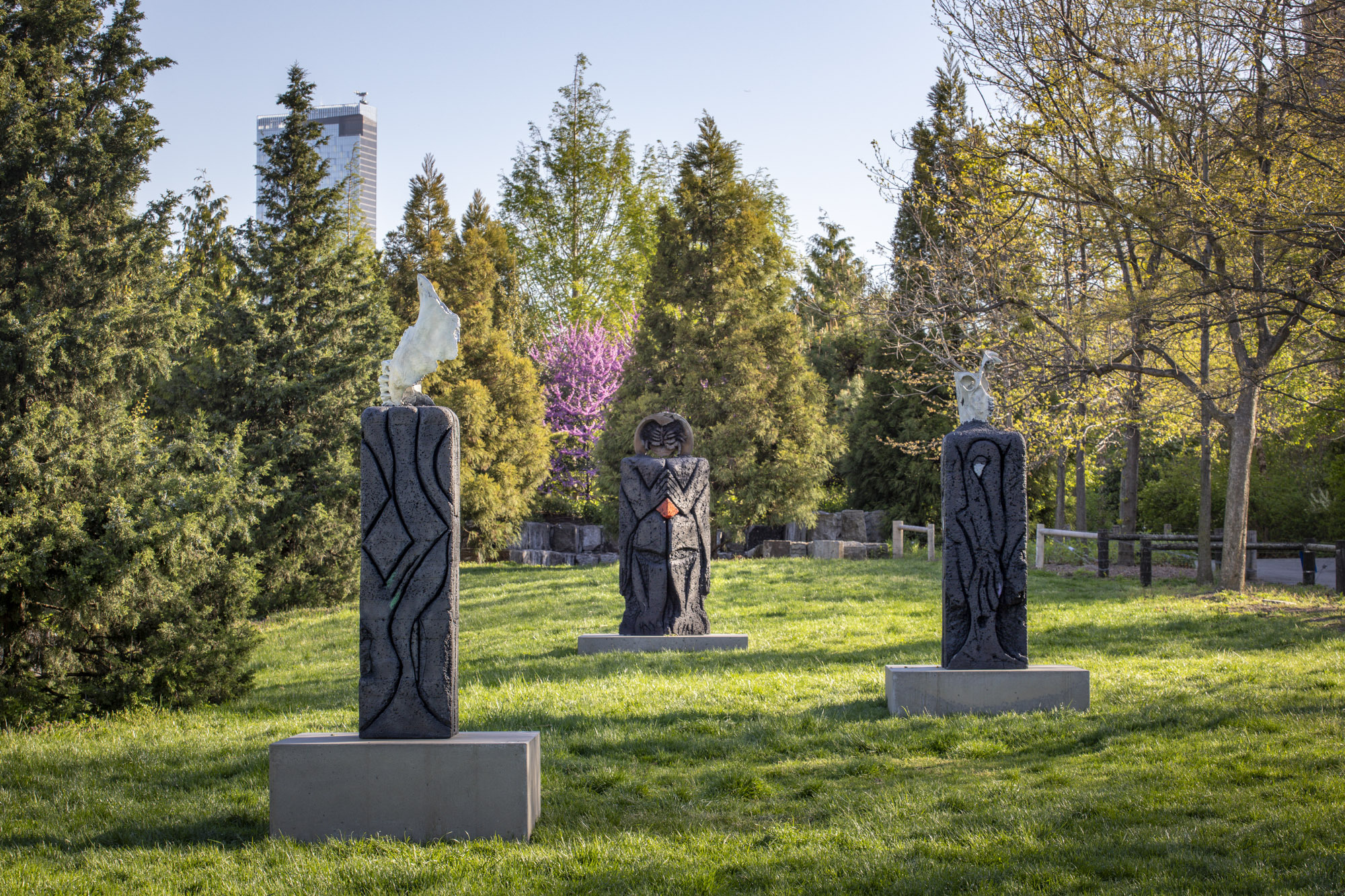 Otherworldly bronze sculptures have popped up in Brooklyn Bridge Park