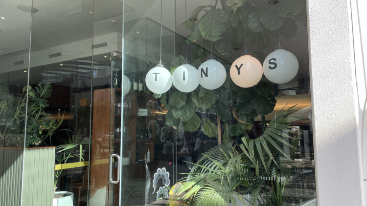 Tinys restaurant exterior