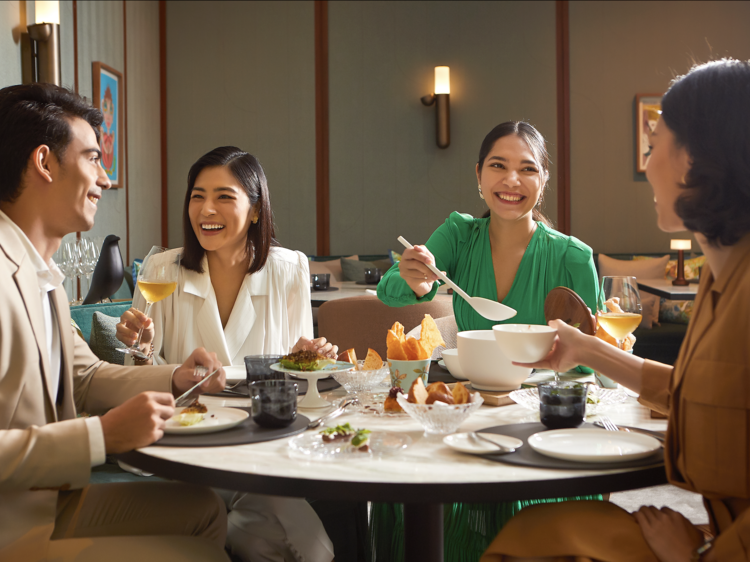 ให้รางวัลกับมื้อพิเศษของคุณจาก Marriott Bonvoy สะสมคะแนนทุกมื้อเมื่อรับประทานอาหาร กับเทศกาลอาหาร Eat Out