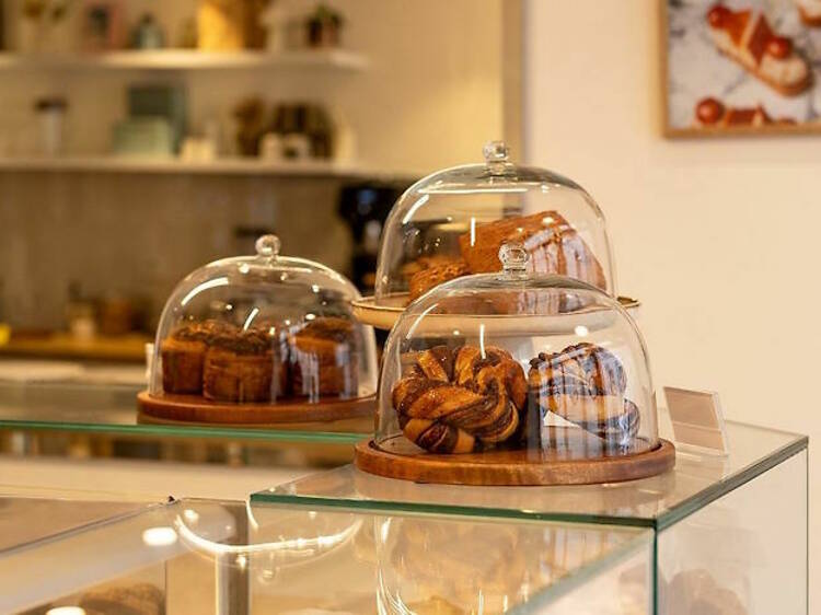 A la lisière du Marais, une charmante pâtisserie aux gâteaux raffinés et aventureux