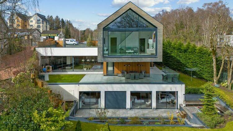 floating house scotland