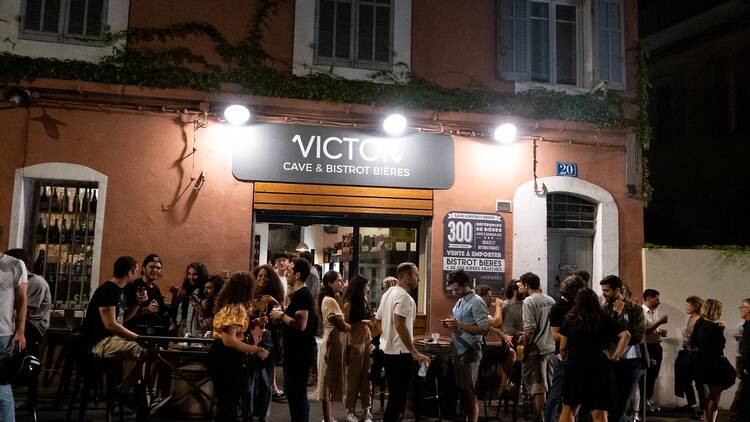 Victor Cave & Bistrot