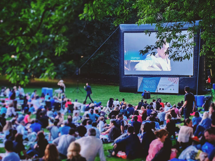 Watch a French film in a park