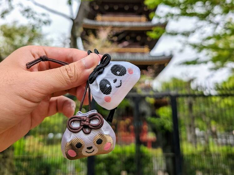 Panda and Little Racoon omamori - Toshogu Shrine