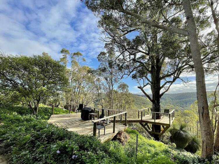 The romantic studio cabin with a tree deck