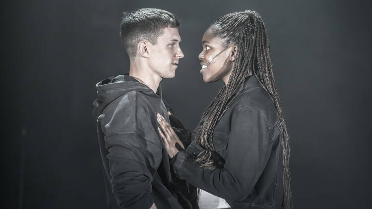 See Tom Holland and Francesca Amewudah-Rivers in Jamie Lloyd’s brilliantly unsettling take on Shakespeare’s ‘Romeo & Juliet’