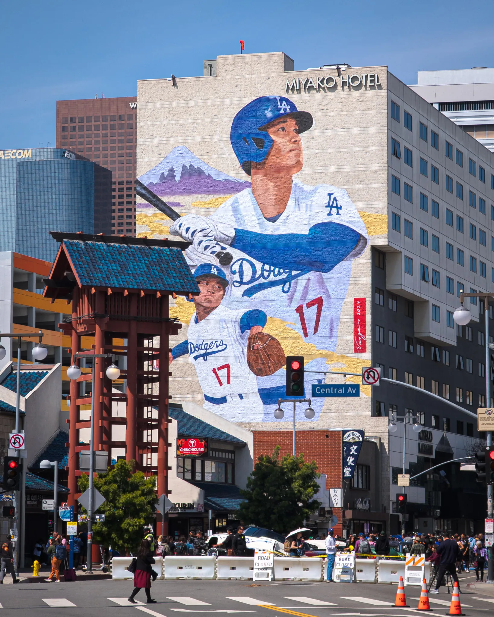Robert Vargas’s Shohei Ohtani mural in Little Tokyo