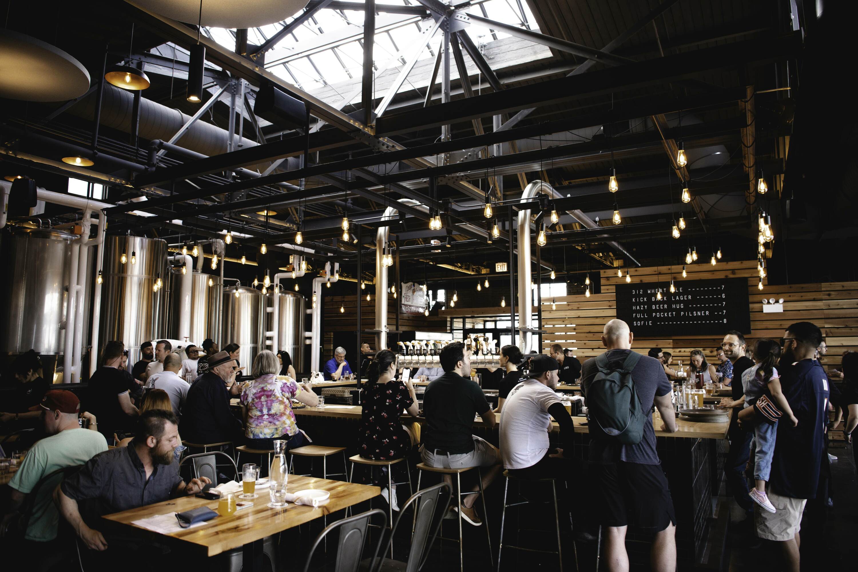 timeout.com - Jeffy Mai - Goose Island's Salt Shed brewpub brings craft beer to the riverfront