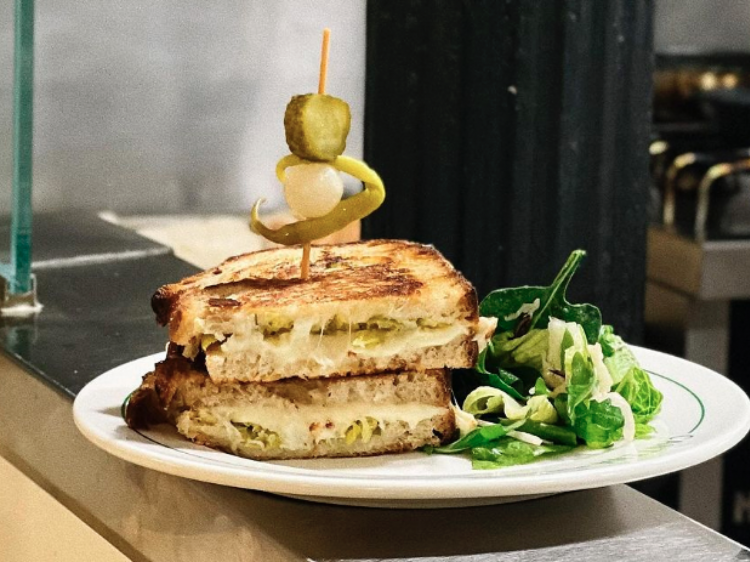 Pickled Grilled Cheese de Watts Cantina