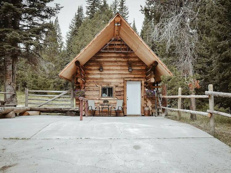 Rustic cabin in West Yellowstone