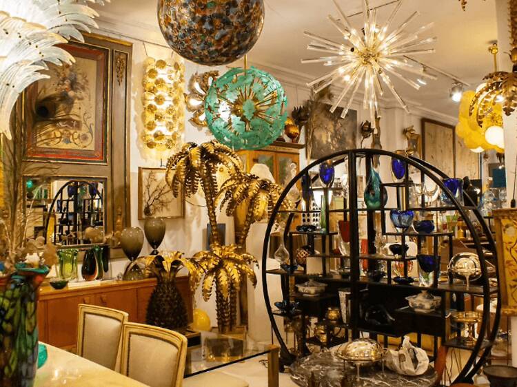 Las mejores tiendas del Rastro: de muebles antiguos a nueva cerámica de autor