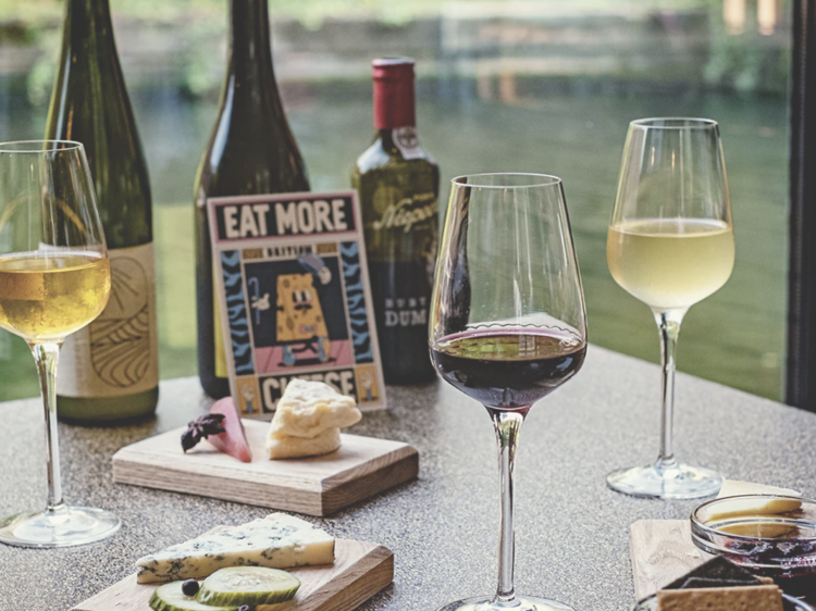 Deluxe cheese and wine tasting in Paddington