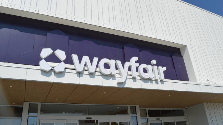 Wayfair’s first-ever physical store arrives in Chicago suburb