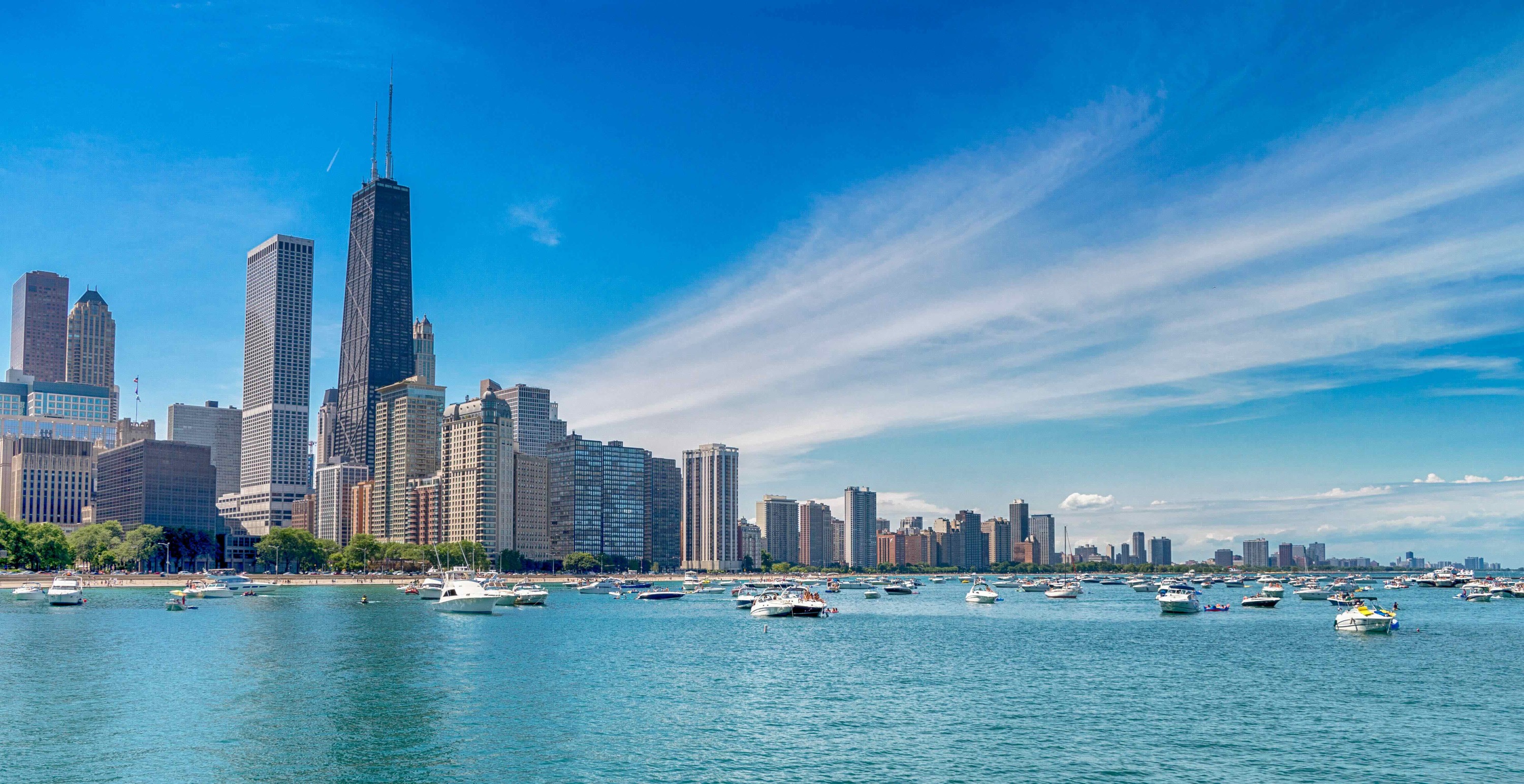 9 Best Places to Rent a Boat or Kayak in Chicago