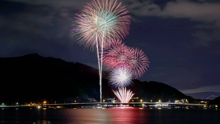 Fireworks at the 2023 Kawaguchiko Kojo Matsuri 