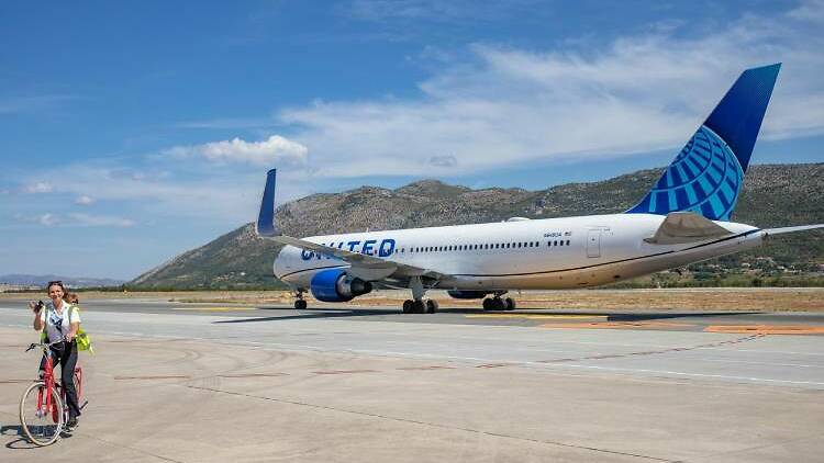 United Airlines plane at Dubrovnik Airport