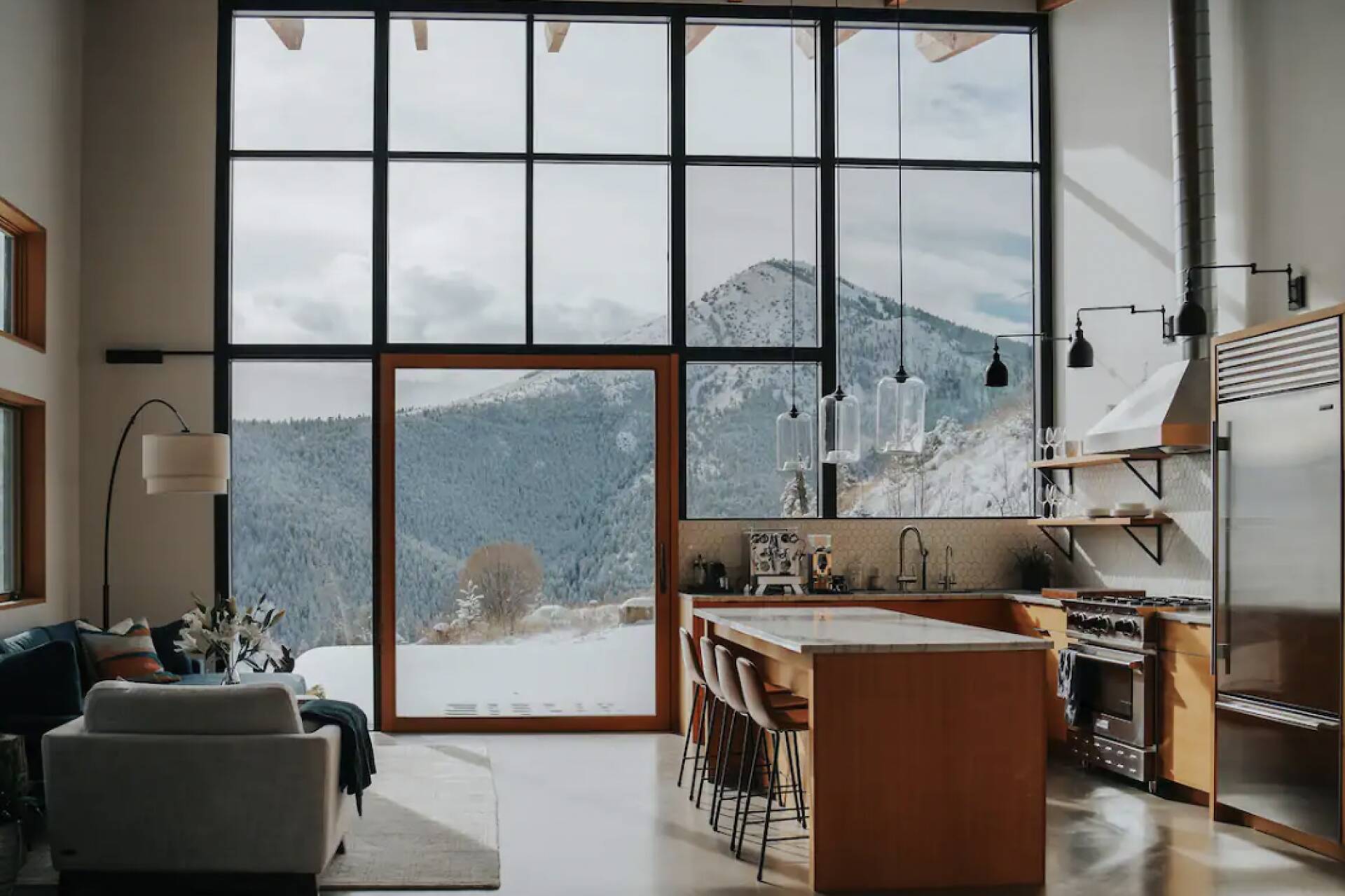 10 Best Airbnbs in and Around Denver for 2025