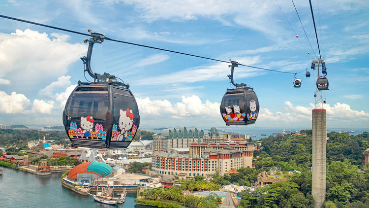 Hello Kitty cable car