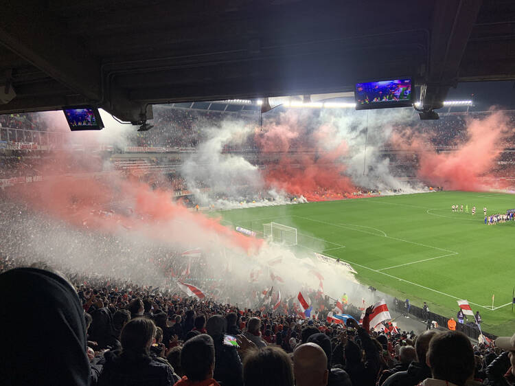 Así es la experiencia de vivir los partidos de Boca y de River, como un hincha más