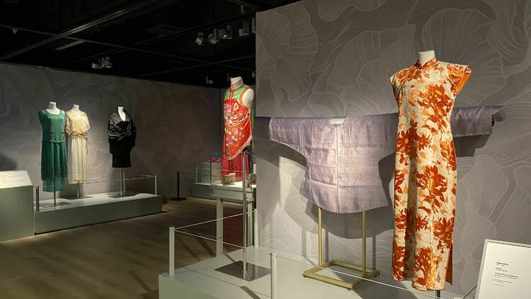 A Passion for Silk: The Road from China to Europe