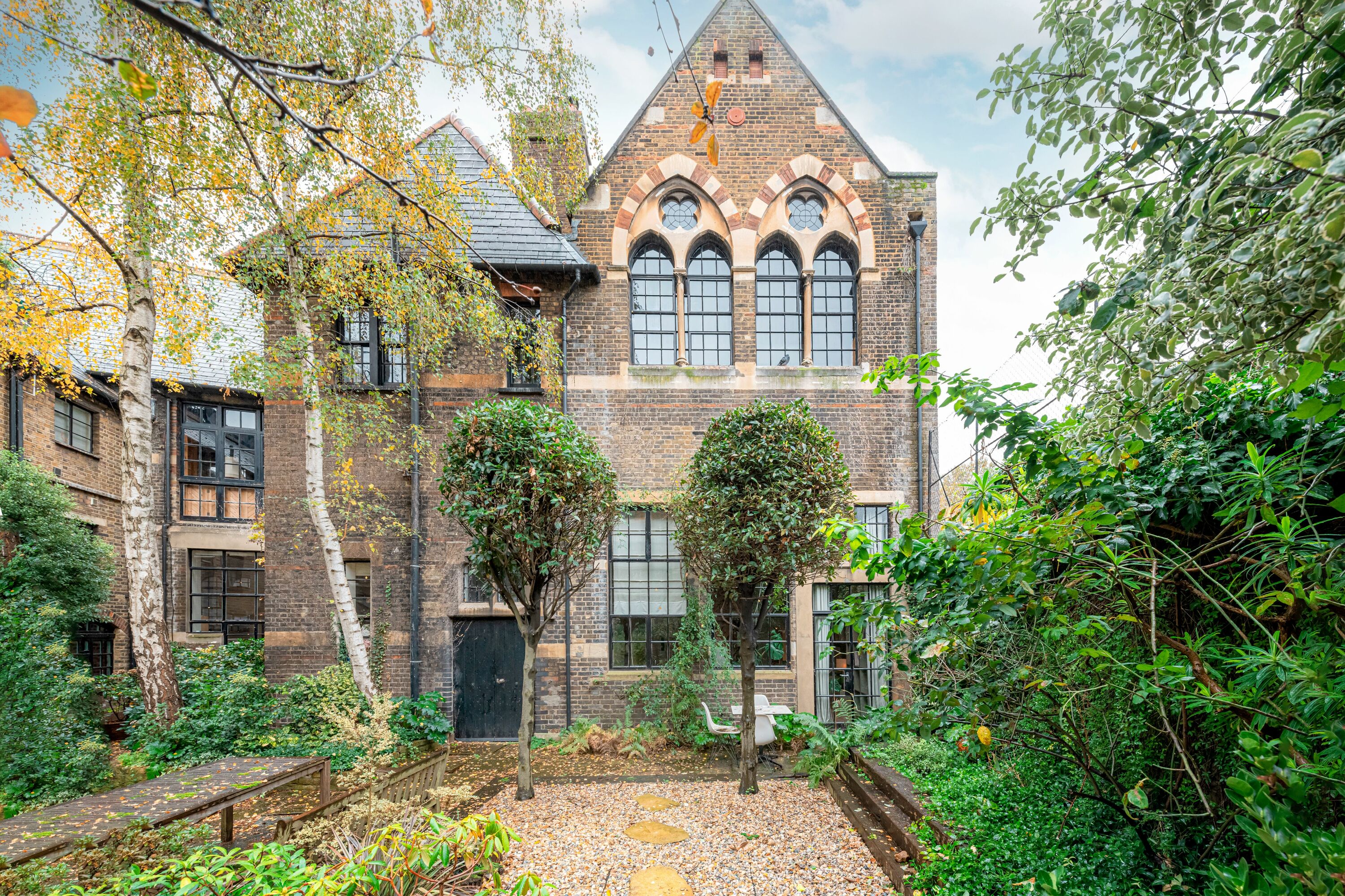 Vincent Van Gogh’s old south London art school is for sale