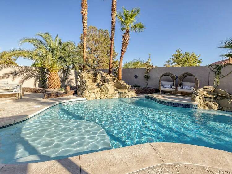 las vegas mansion airbnbs