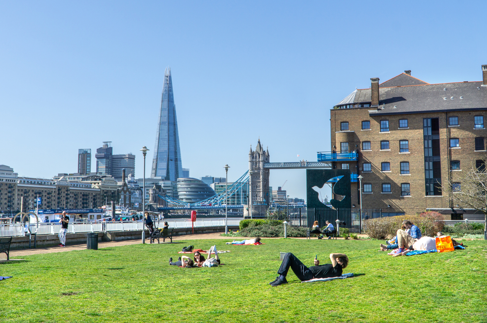 A baking heatwave and massive ‘pollen bomb’ will strike London this week