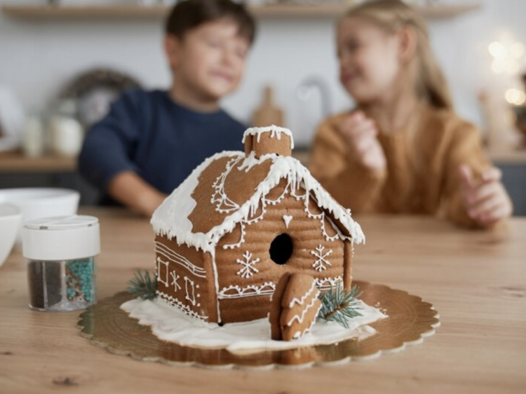 Gingerbread House Decorating Event