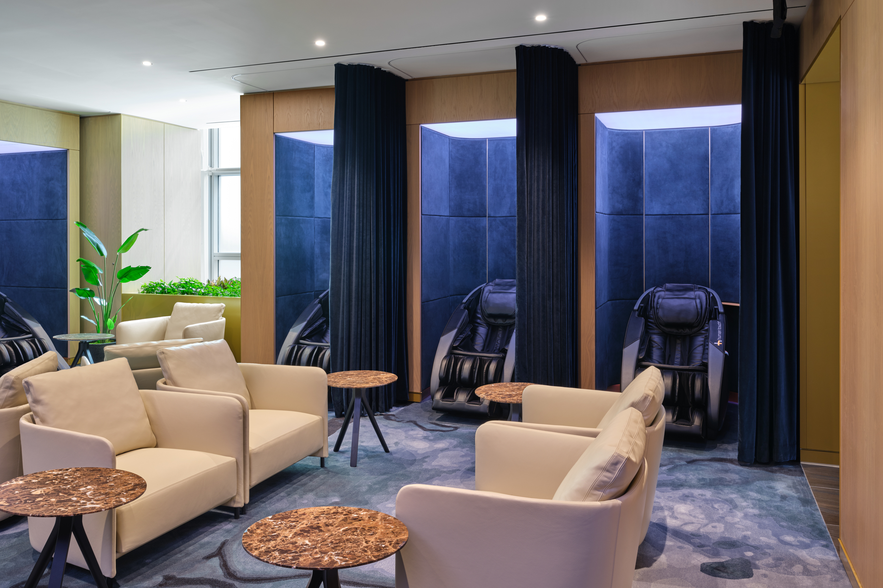 Delta One Lounge wellness area