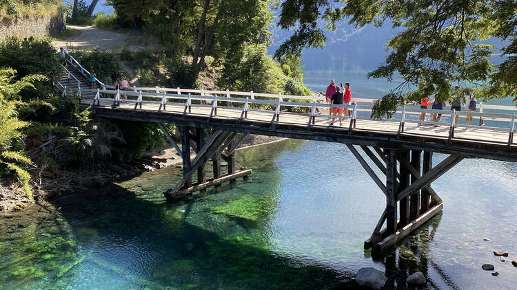 Hacer una parada rutera en el Río Correntoso