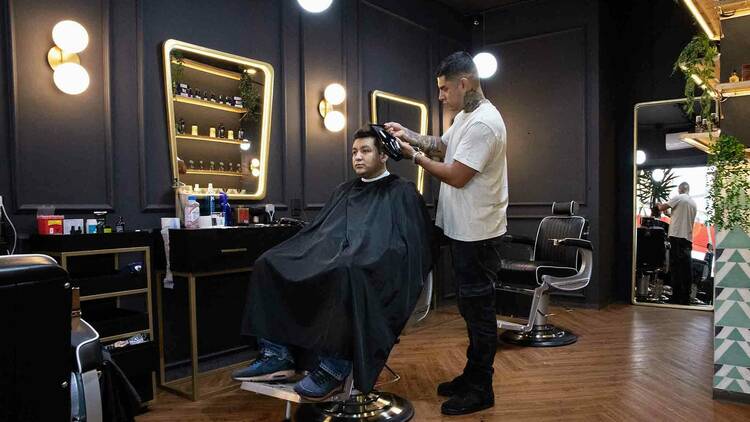 Bardo's Barber Condesa