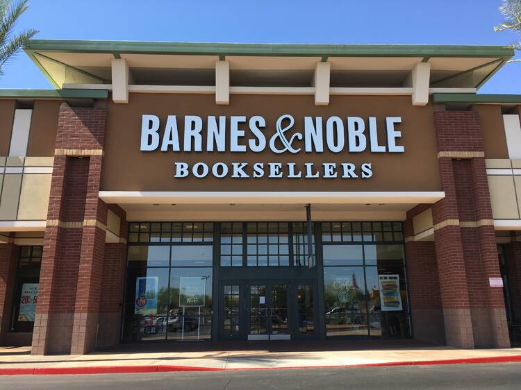 The new Barnes & Noble in Wicker Park is not opening until September