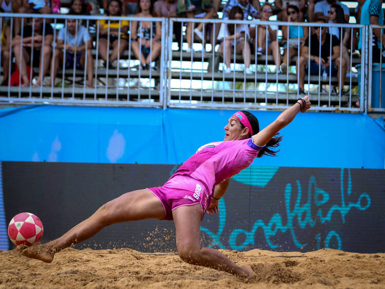 Try Footvolley Day