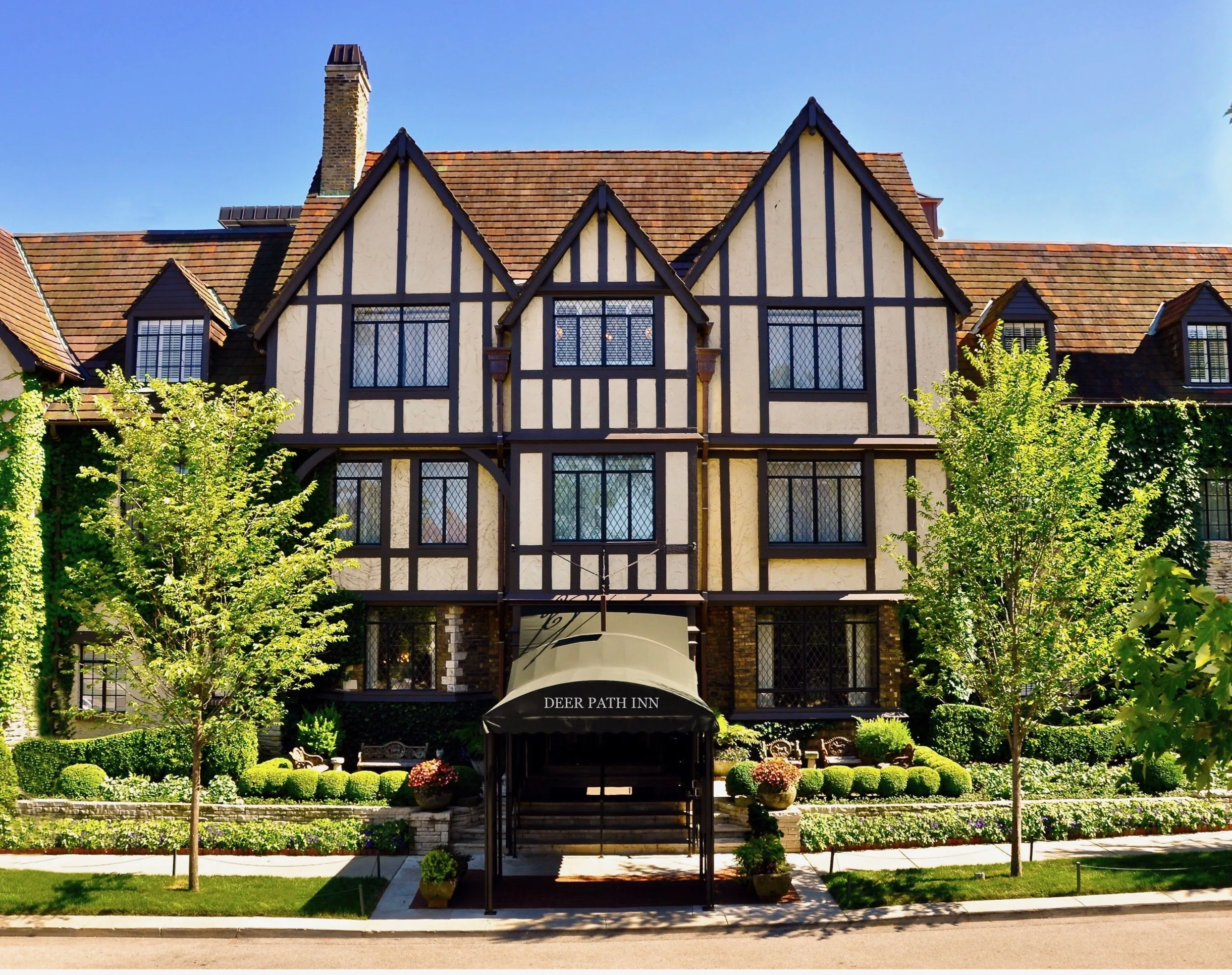 Deer Path Inn in Chicago