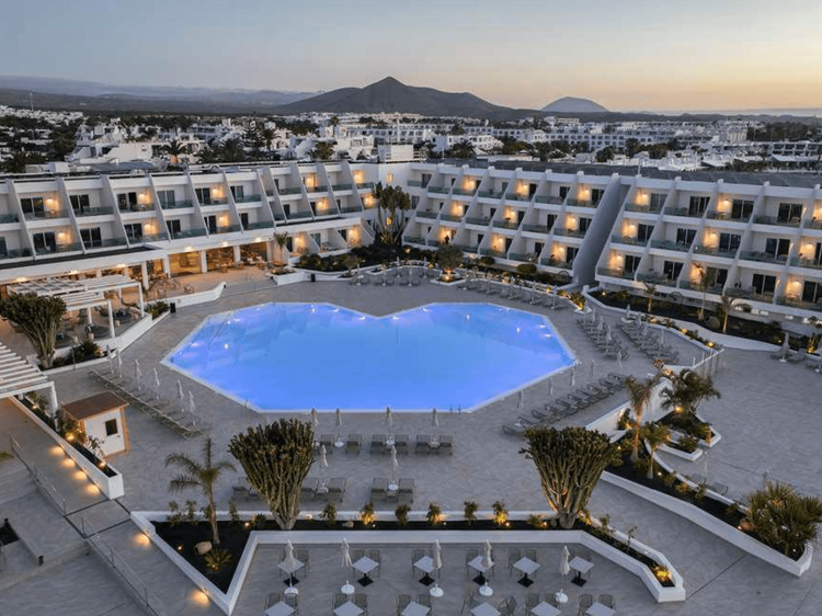 Radisson Blue Lanzarote, un resort de aires volcánicos