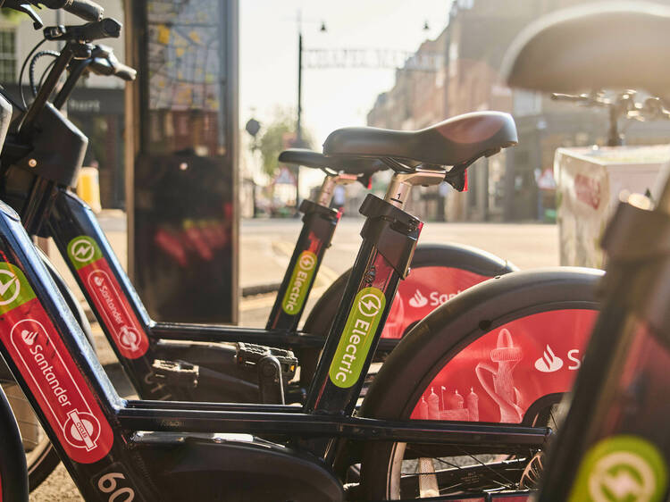 TfL has just added 900 more e-bikes to London’s Santander Cycles network