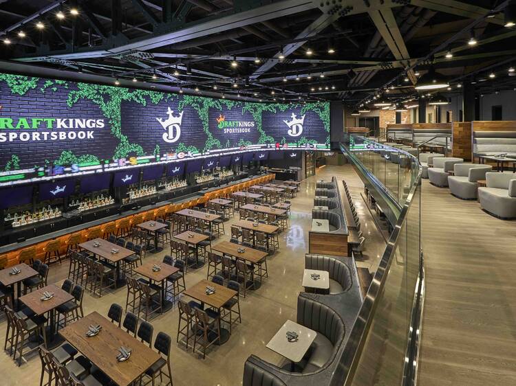 DraftKings Sportsbook at Wrigley Field