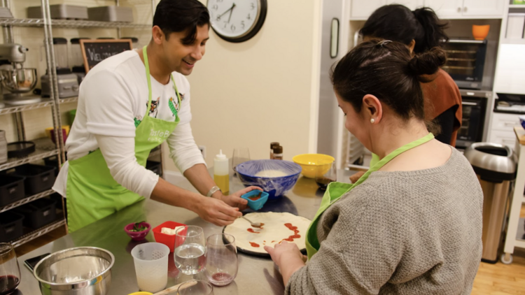 Pizza making classes for groups