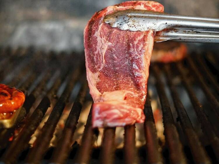 Use round iron bars on the grill