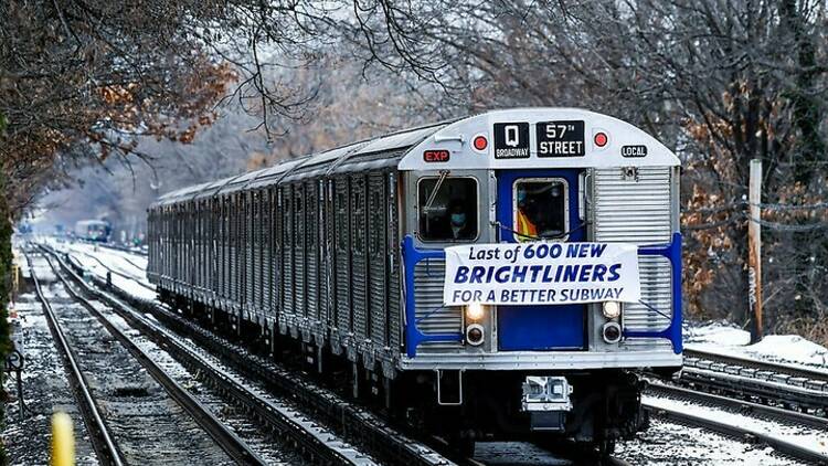 R-32 Brightliner on the track