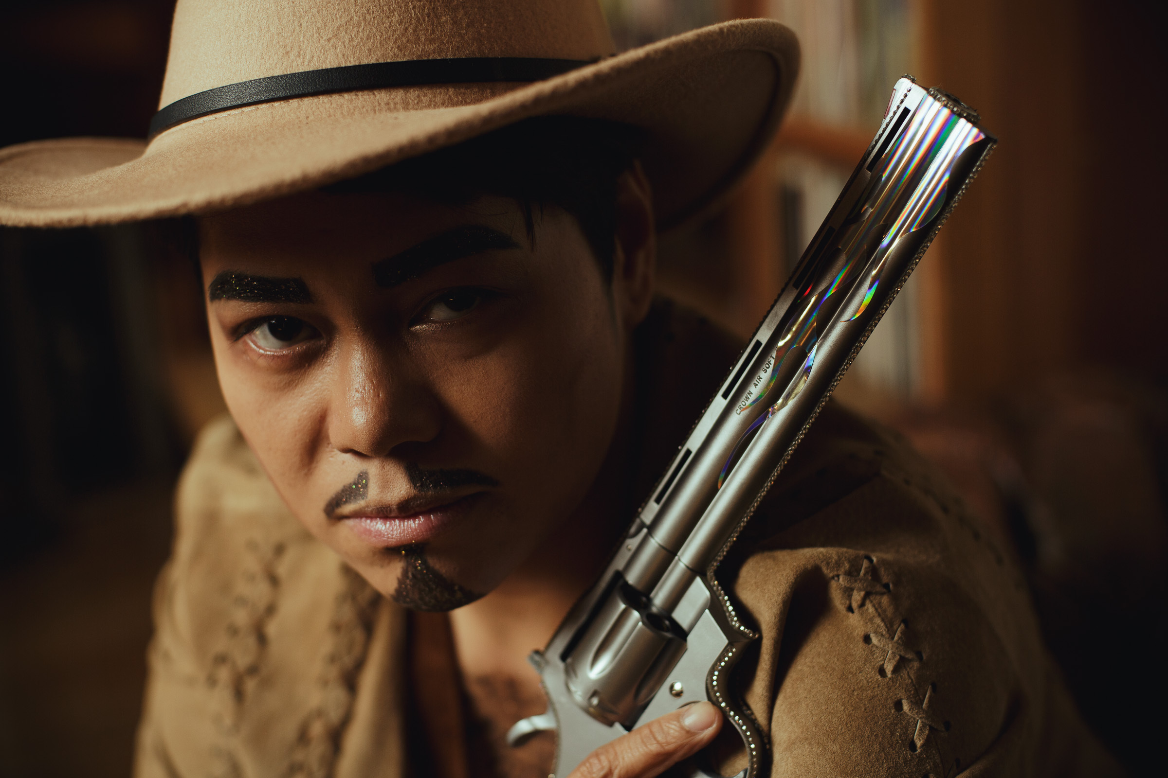 憧れのDIVAはシュワルツネッガー、ドラァグキングのDerekが語る男