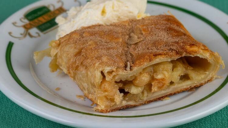 Apfelstrudel