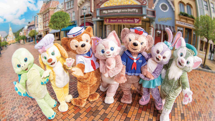 Turn Up Summer at Hong Kong Disneyland Resort