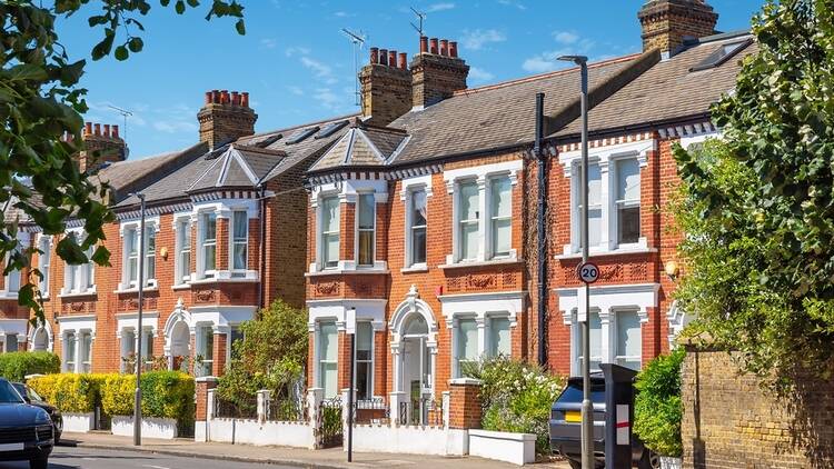 Image of row of houses in London