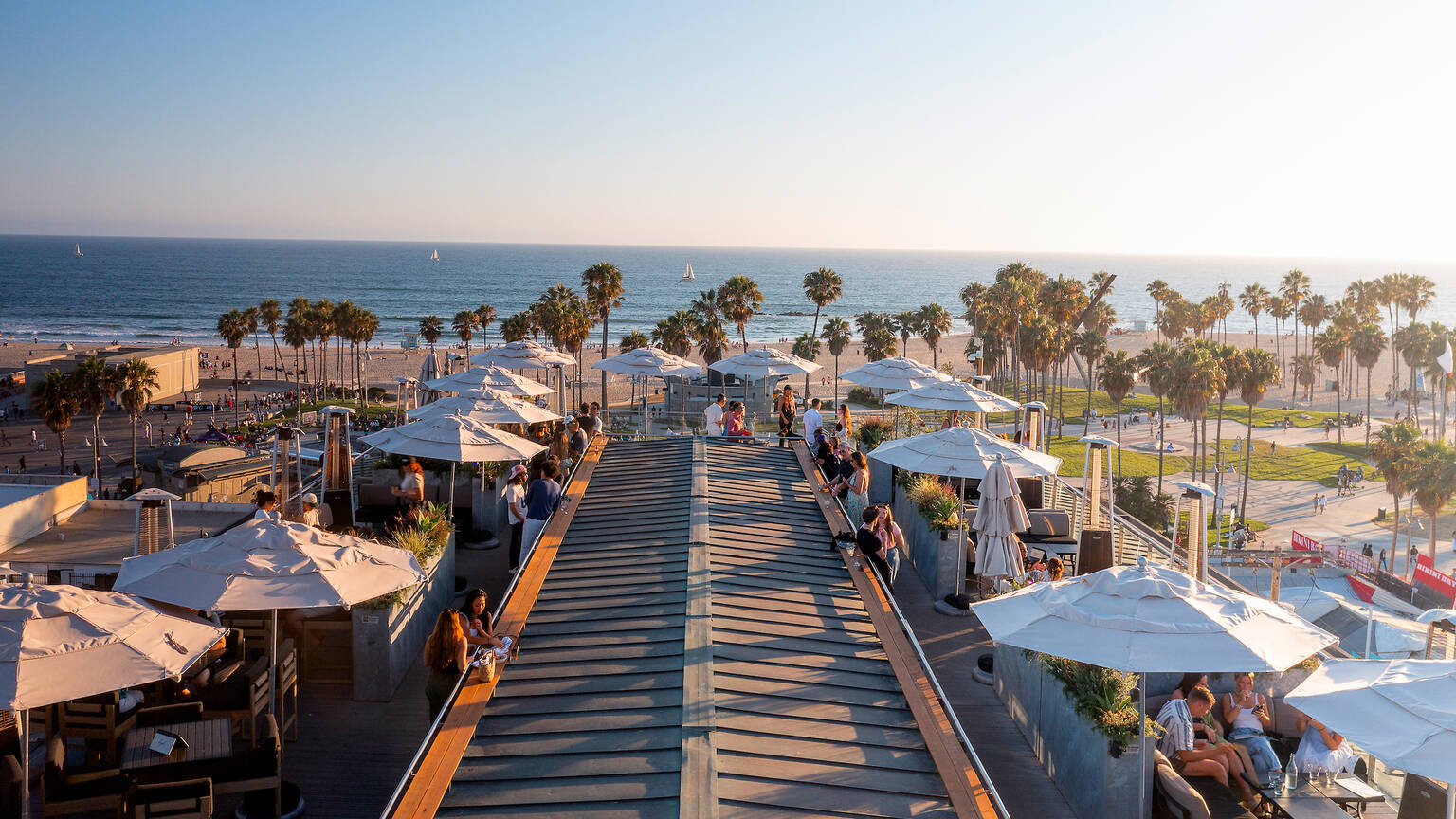 13 Best Hotels on the Beach in L.A. for 2024