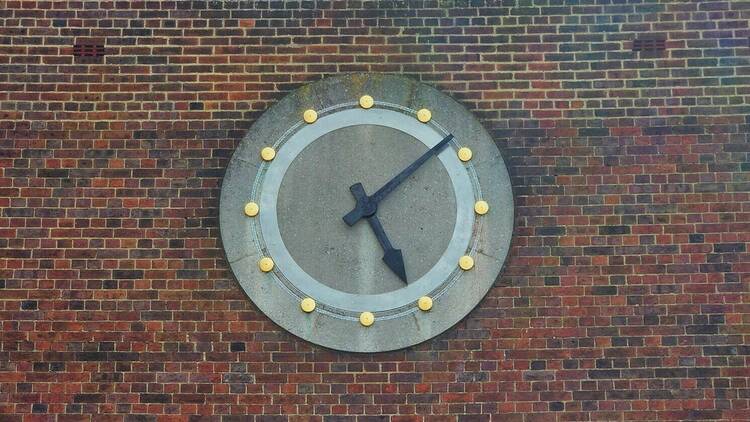 Image of clock at Southgate station