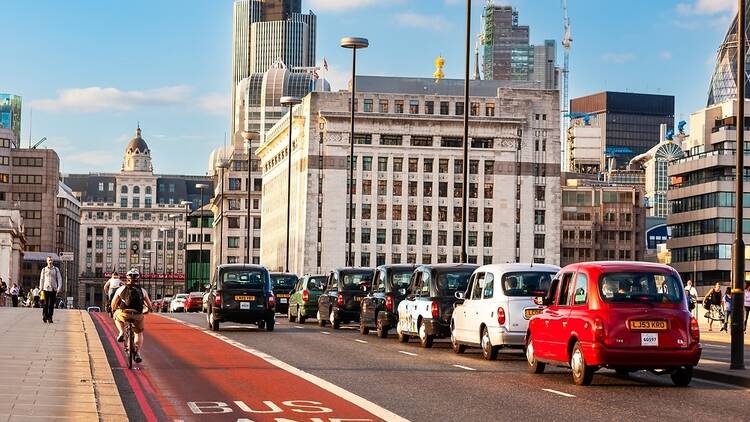 Image of traffic on London Bridge